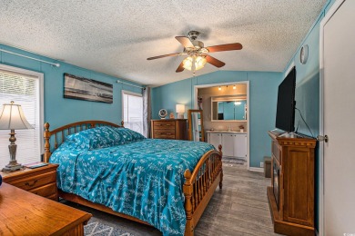 Welcome to this well-maintained 2 bedroom, 2 bathroom home in on Indian Wells Golf Course in South Carolina - for sale on GolfHomes.com, golf home, golf lot