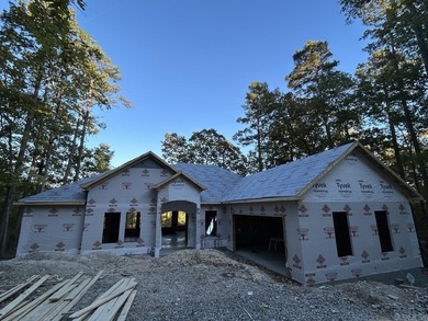 Welcome to your new golf course retreat! This 3-bedroom on Ponce De Leon Golf Course in Arkansas - for sale on GolfHomes.com, golf home, golf lot