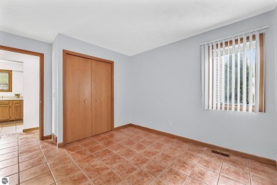 An almost 2000 sq foot condo, consisting of 2 floors and awesome on Crown Golf Course in Michigan - for sale on GolfHomes.com, golf home, golf lot