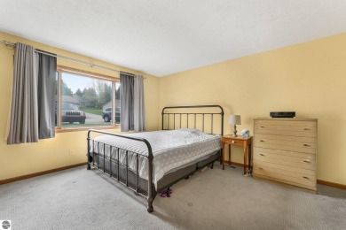 An almost 2000 sq foot condo, consisting of 2 floors and awesome on Crown Golf Course in Michigan - for sale on GolfHomes.com, golf home, golf lot