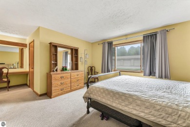 An almost 2000 sq foot condo, consisting of 2 floors and awesome on Crown Golf Course in Michigan - for sale on GolfHomes.com, golf home, golf lot