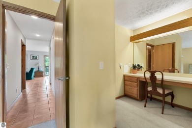 An almost 2000 sq foot condo, consisting of 2 floors and awesome on Crown Golf Course in Michigan - for sale on GolfHomes.com, golf home, golf lot