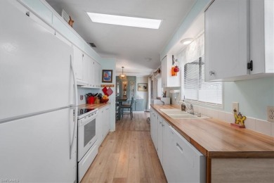 Back on Market  due to Buyer's financing fell thru ... LISTED on Silver Lakes Resort and Golf Club in Florida - for sale on GolfHomes.com, golf home, golf lot