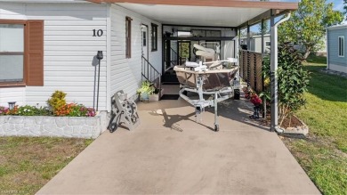Back on Market  due to Buyer's financing fell thru ... LISTED on Silver Lakes Resort and Golf Club in Florida - for sale on GolfHomes.com, golf home, golf lot