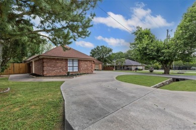 Discover the potential of this charming home featuring a great on De Cordova Bend Country Club in Texas - for sale on GolfHomes.com, golf home, golf lot