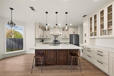 If you're looking for a contemporary, soft spoken luxury on Woodbridge Golf Club in Texas - for sale on GolfHomes.com, golf home, golf lot