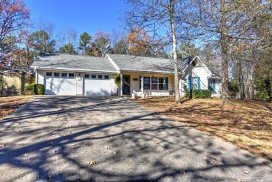 This delightful one-level residence offers a perfect blend of on Indian Hills Country Club in Arkansas - for sale on GolfHomes.com, golf home, golf lot