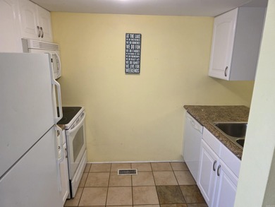 Furnished Condo move in ready. Just across from the cool pool on Mountain Ranch Golf Club in Arkansas - for sale on GolfHomes.com, golf home, golf lot