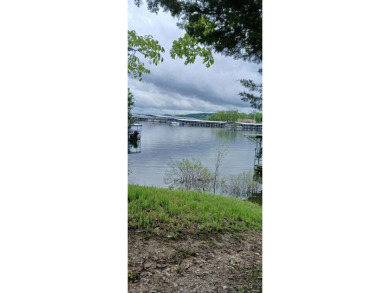 TABLE ROCK LAKE ! 4 large BDR  3BA 2 car 3150 sq ft.  IN on Kimberling City Golf Club in Missouri - for sale on GolfHomes.com, golf home, golf lot