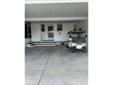 Beautiful Fully Furnished 2-Bedroom Palm Harbor Home - Move-In on Schalamar Creek Golf and Country Club in Florida - for sale on GolfHomes.com, golf home, golf lot
