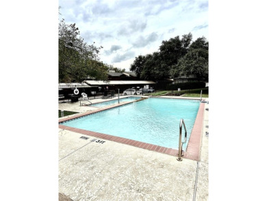 Fall in love with this spacious 2-bedroom, 2-bathroom condo four on Stevens Park Golf Course in Texas - for sale on GolfHomes.com, golf home, golf lot