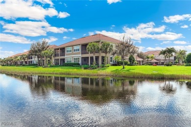Fort Myers Luxury Carriage Home with Golf & Lake Views Discover on The Plantation Golf and Country Club in Florida - for sale on GolfHomes.com, golf home, golf lot