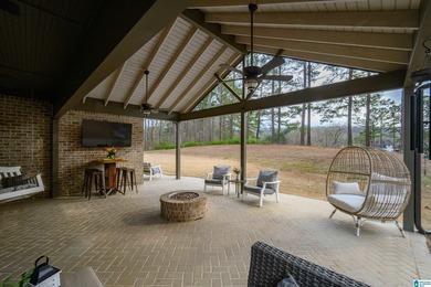 Beautiful Ballantrae home on the golf course! This 4BR, 3.5BA & on Ballantrae Golf Club in Alabama - for sale on GolfHomes.com, golf home, golf lot