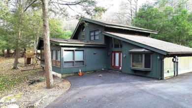 ON THE GREEN! Your dream golf course home in Paupack Hills on Paupack Hills Golf and Country Club in Pennsylvania - for sale on GolfHomes.com, golf home, golf lot