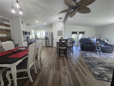 Fully renovated home in Zellwood Station, 2 bedrooms, 2 baths on Zellwood Station Country Club in Florida - for sale on GolfHomes.com, golf home, golf lot