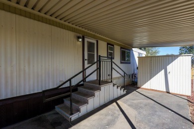 Charming 2-Bed, 2-Bath Mobile Home in Desirable Fairway Oaks on Tucker Oaks Golf Course in California - for sale on GolfHomes.com, golf home, golf lot