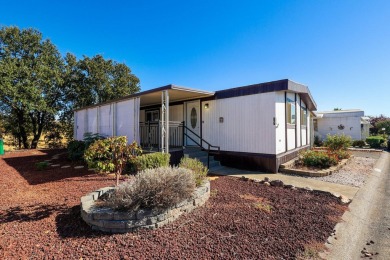 Charming 2-Bed, 2-Bath Mobile Home in Desirable Fairway Oaks on Tucker Oaks Golf Course in California - for sale on GolfHomes.com, golf home, golf lot