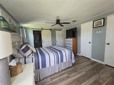 Fully renovated home in Zellwood Station, 2 bedrooms, 2 baths on Zellwood Station Country Club in Florida - for sale on GolfHomes.com, golf home, golf lot