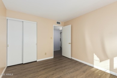Beautifully Updated Golf Course Home in 55+ Community!
Welcome on Ahwatukee Country Club in Arizona - for sale on GolfHomes.com, golf home, golf lot