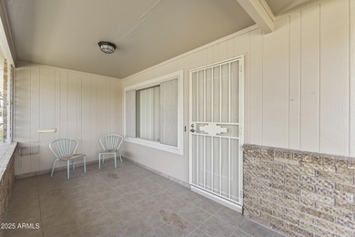 Don't miss seeing this mint condition home! Great Location! on Sun City Country Club in Arizona - for sale on GolfHomes.com, golf home, golf lot