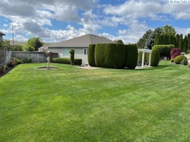 MLS# 284367 Beautiful Canyon Lakes Rambler located just a couple on Canyon Lakes Golf Course in Washington - for sale on GolfHomes.com, golf home, golf lot