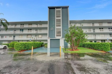 Bright and upgraded 2-bedroom 2-bath condo in a 55+ community on Oriole Golf and Tennis Club in Florida - for sale on GolfHomes.com, golf home, golf lot