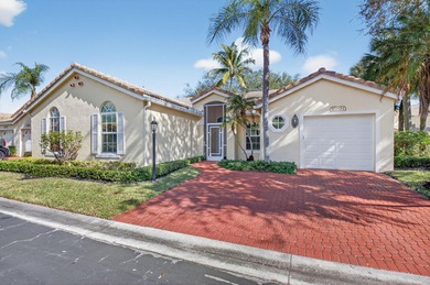 Rarely available, end unit 1 story 2 Bedroom plus possible 3rd on The Boca Country Club in Florida - for sale on GolfHomes.com, golf home, golf lot