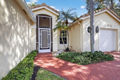 Rarely available, end unit 1 story 2 Bedroom plus possible 3rd on The Boca Country Club in Florida - for sale on GolfHomes.com, golf home, golf lot