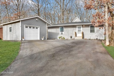 IMMACULATE RANCH WITH BRIGHT, OPEN FLOOR PLAN AND OVERSIZED on Lords Valley Country Club, Inc in Pennsylvania - for sale on GolfHomes.com, golf home, golf lot