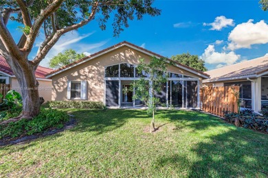 Welcome to this bright and inviting 3BR/2BA residence in the on Westchester Golf and Country Club in Florida - for sale on GolfHomes.com, golf home, golf lot