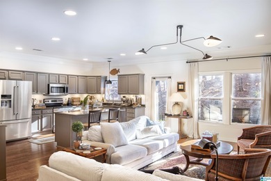 INVERNESS COVE AWAITS YOU!  THIS AMAZING 3 BEDROOM/2.5 BATH on Inverness Country Club in Alabama - for sale on GolfHomes.com, golf home, golf lot