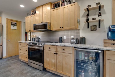 *OPEN HOUSE*  SUN.   6/15/25  2-4PM Meticulously maintained and on The Moors Golf Club in Michigan - for sale on GolfHomes.com, golf home, golf lot