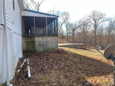 Large manufactured home on just over 3 acres. close to golf on Indian Rock Golf Club in Missouri - for sale on GolfHomes.com, golf home, golf lot