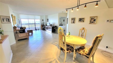 Bright and spacious 2BD/2BA unit  on the 25th Floor with 2 on Turnberry Isle Resort and Club in Florida - for sale on GolfHomes.com, golf home, golf lot