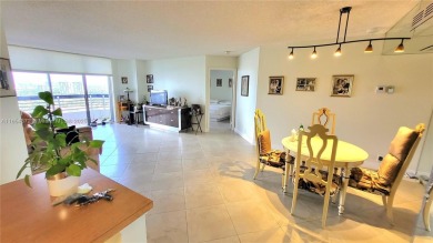 Bright and spacious 2BD/2BA unit  on the 25th Floor with 2 on Turnberry Isle Resort and Club in Florida - for sale on GolfHomes.com, golf home, golf lot