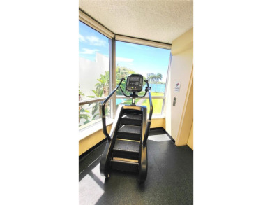Bright and spacious 2BD/2BA unit  on the 25th Floor with 2 on Turnberry Isle Resort and Club in Florida - for sale on GolfHomes.com, golf home, golf lot