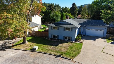 Come take a peek at this large, well maintained home on a on Dominion Meadows Golf Course in Washington - for sale on GolfHomes.com, golf home, golf lot