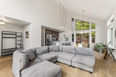 Clean, newer, contemporary home in prestigious MeadowCreek Golf on Meadowcreek Golf Resort in Idaho - for sale on GolfHomes.com, golf home, golf lot