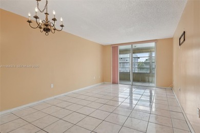 Beautiful 1BR/1BA in sought-after Sunrise Lakes 55+ community! on Sunrise Lakes Phase III in Florida - for sale on GolfHomes.com, golf home, golf lot