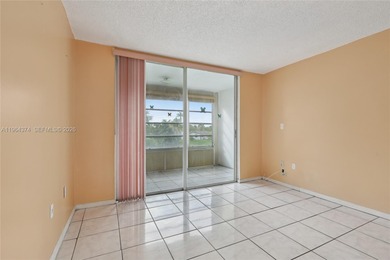 Beautiful 1BR/1BA in sought-after Sunrise Lakes 55+ community! on Sunrise Lakes Phase III in Florida - for sale on GolfHomes.com, golf home, golf lot