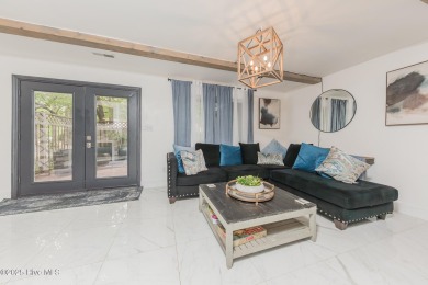 This stunning town home offers true resort-style living--updated on River Bend Golf and Country Club in North Carolina - for sale on GolfHomes.com, golf home, golf lot
