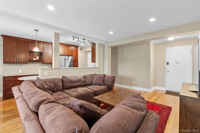 Bright and open 1,200 square foot corner apartment with golf on Scarsdale Golf Club in New York - for sale on GolfHomes.com, golf home, golf lot