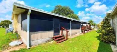 BEAUTIFUL SUNDANCE COMMUNITY 55+/1990 FLEETWOOD/2 BD/2 BA/1300 on Zephyrhills Municipal Golf Course in Florida - for sale on GolfHomes.com, golf home, golf lot