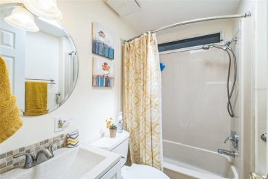 This 2-bedroom, 2-bathroom manufactured home in The Villages on Stonecrest Golf and Club Club in Florida - for sale on GolfHomes.com, golf home, golf lot