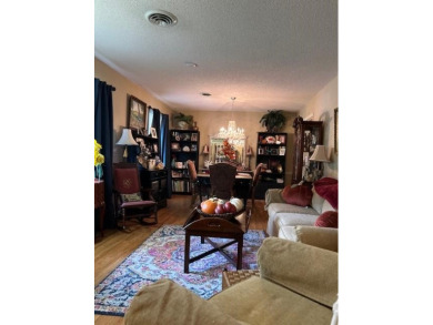 Very nice, well kept home in Golf Links subdivision.  Laminate on Blytheville Country Club in Arkansas - for sale on GolfHomes.com, golf home, golf lot