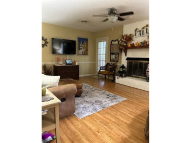 Very nice, well kept home in Golf Links subdivision.  Laminate on Blytheville Country Club in Arkansas - for sale on GolfHomes.com, golf home, golf lot