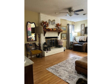 Very nice, well kept home in Golf Links subdivision.  Laminate on Blytheville Country Club in Arkansas - for sale on GolfHomes.com, golf home, golf lot