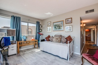 This charming 2-bedroom, 2-bathroom townhome is located in the on Desert Hills Golf Club of Green Valley in Arizona - for sale on GolfHomes.com, golf home, golf lot