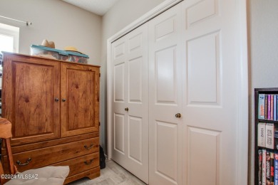 This charming 2-bedroom, 2-bathroom townhome is located in the on Desert Hills Golf Club of Green Valley in Arizona - for sale on GolfHomes.com, golf home, golf lot