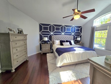 Stunning 2 story townhome in sought after Hidden Lake on Seven Bridges Golf Club in Illinois - for sale on GolfHomes.com, golf home, golf lot